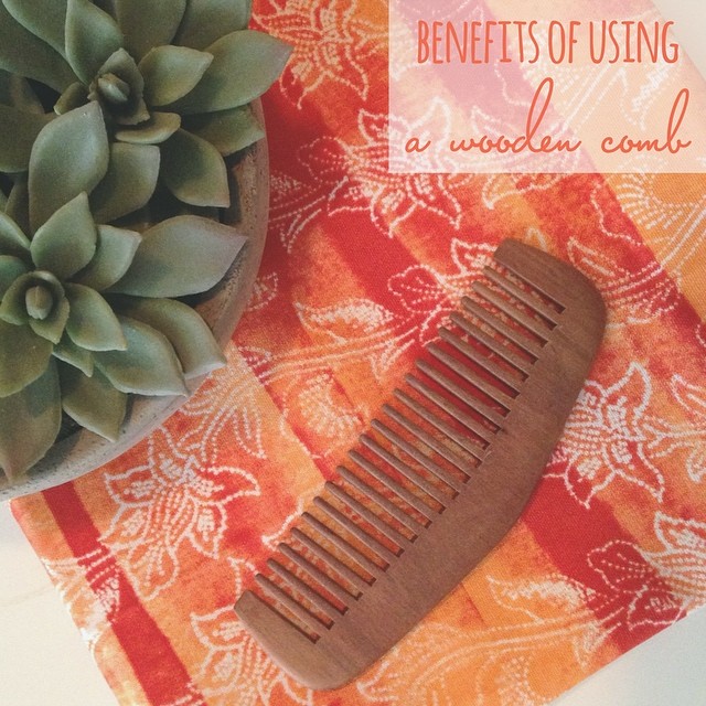 Find out the benefits of choosing a wooden comb vs plastic today on JewelsofaDreamer.com (hint: It makes a huge difference!)